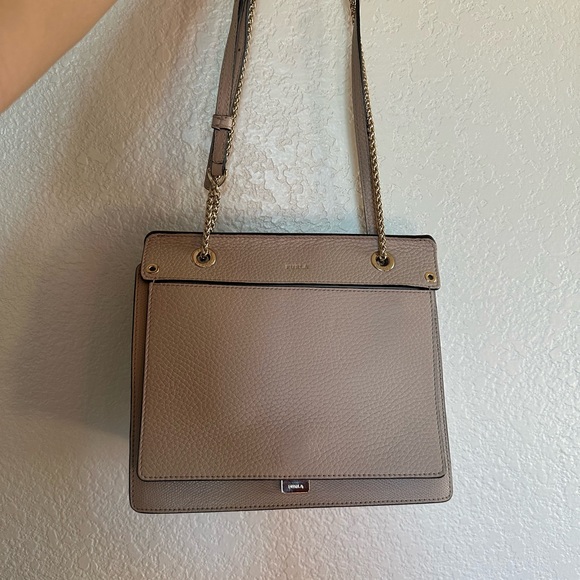 Furla crossbody/shoulder bag. - Picture 3 of 6